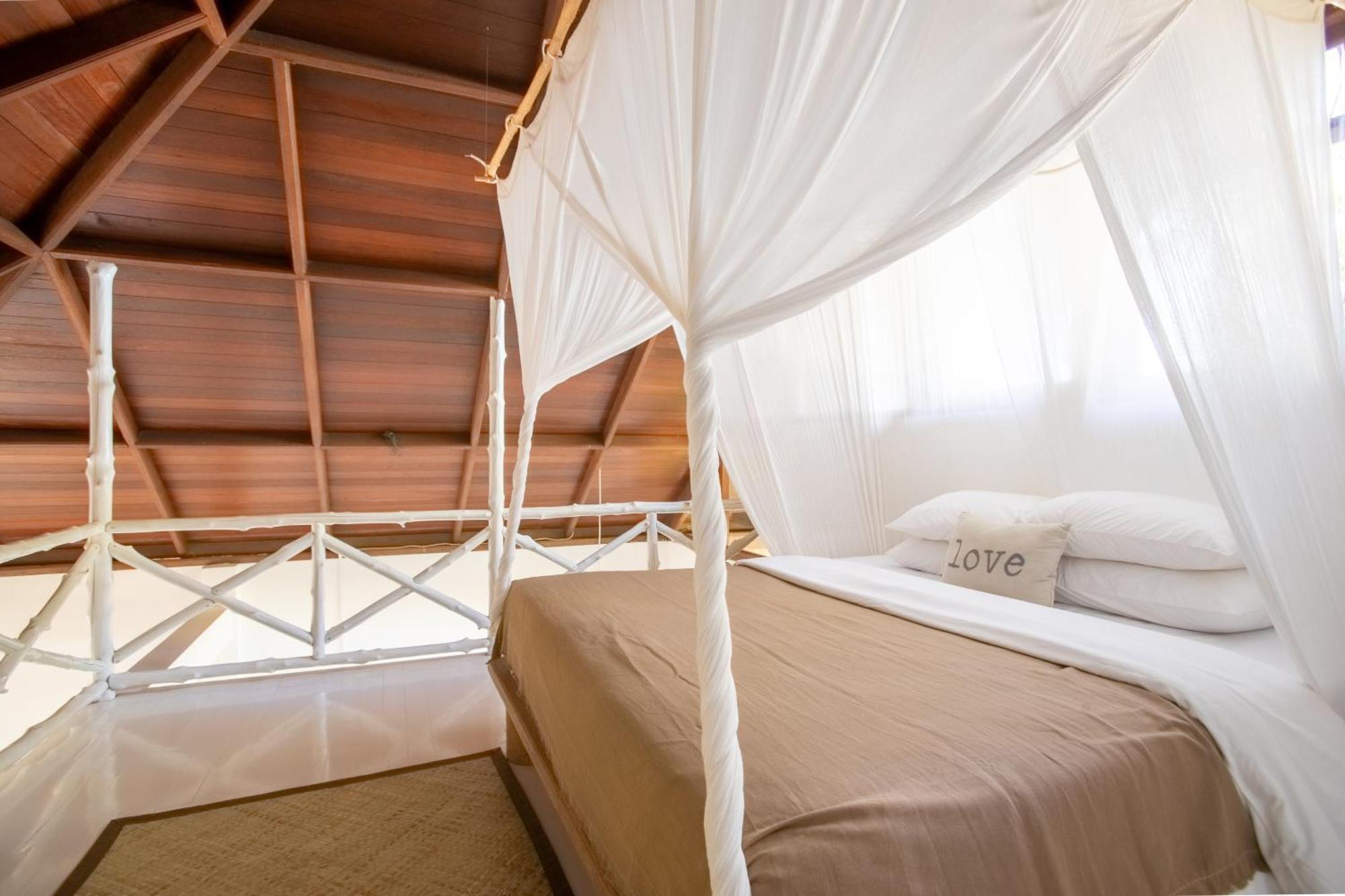 Tua Pejat Aloita Resort Mentawai מראה חיצוני תמונה